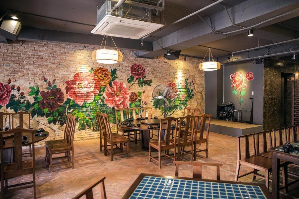 Rain Bow Hotel Ho Chi Minh City Exterior photo